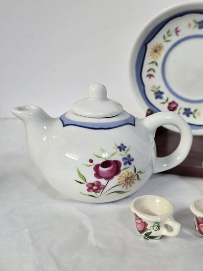 Miniature Tea Set - Japan - Teapot Creamer Sugar Bowl w Lid & Cups - 5 Piece